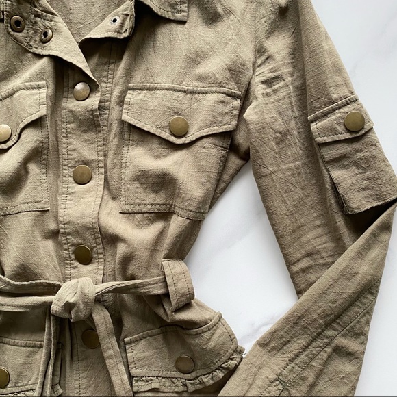 Green military style button down light jacket - Picture 2 of 3